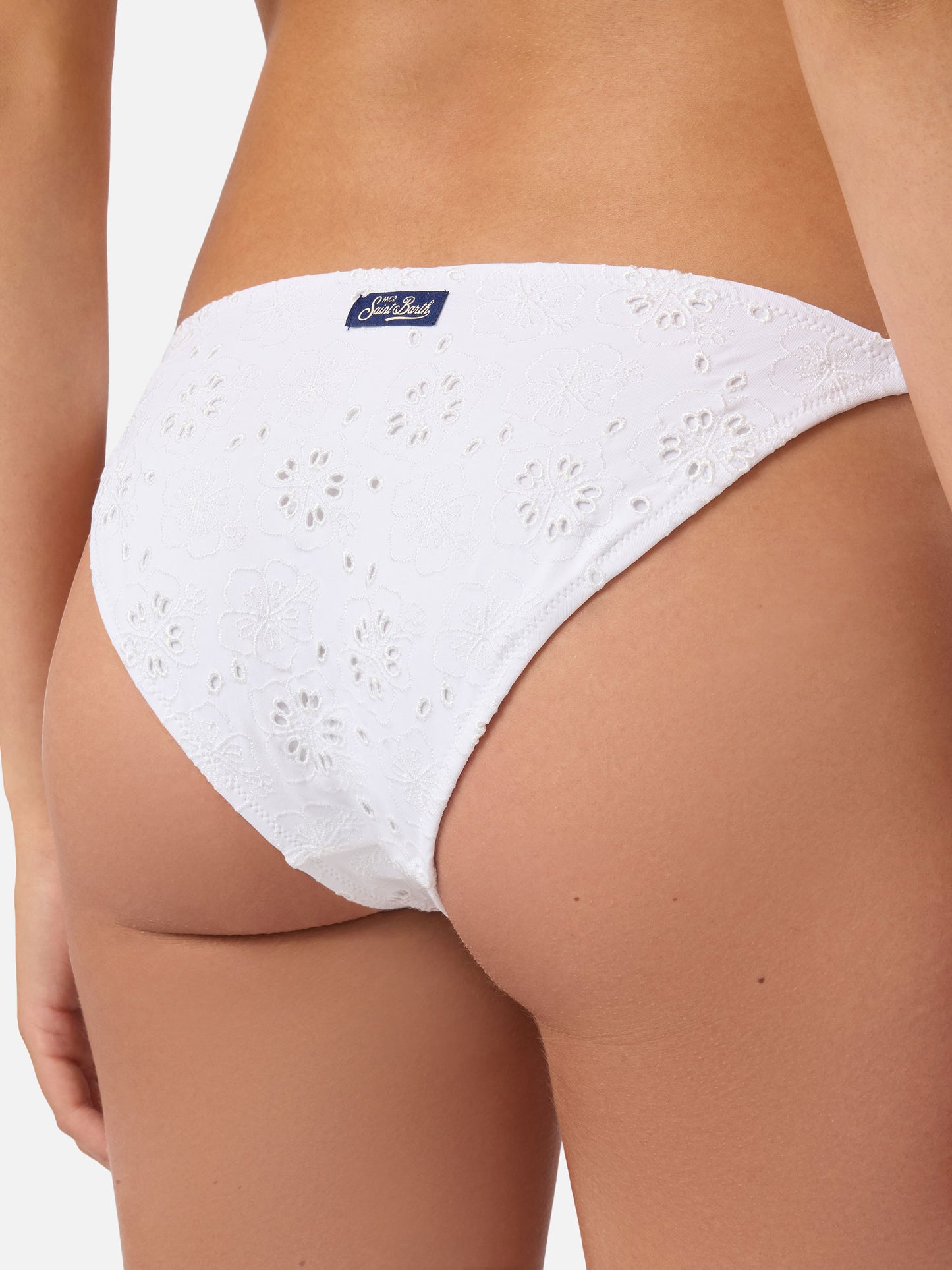 Braguita de bikini clásica Virgo en tejido sangallo blanco