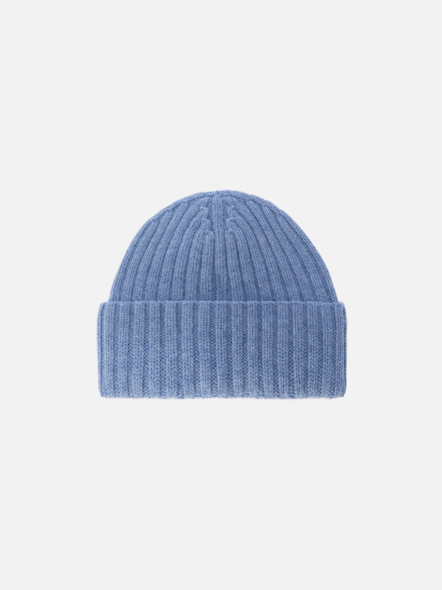 Berretto Wengen in azzurro polvere con ricamo St. Barth sul risvolto