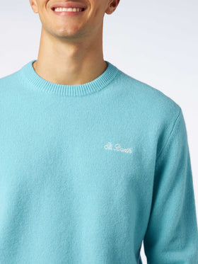 Wassergrüner Herrenpullover mit Rundhalsausschnitt und St. Barth-Stickerei