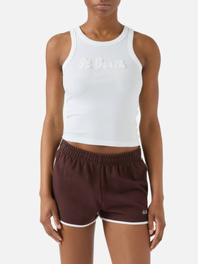 Camiseta de tirantes Ada blanca acanalada con parche de logo en relieve 