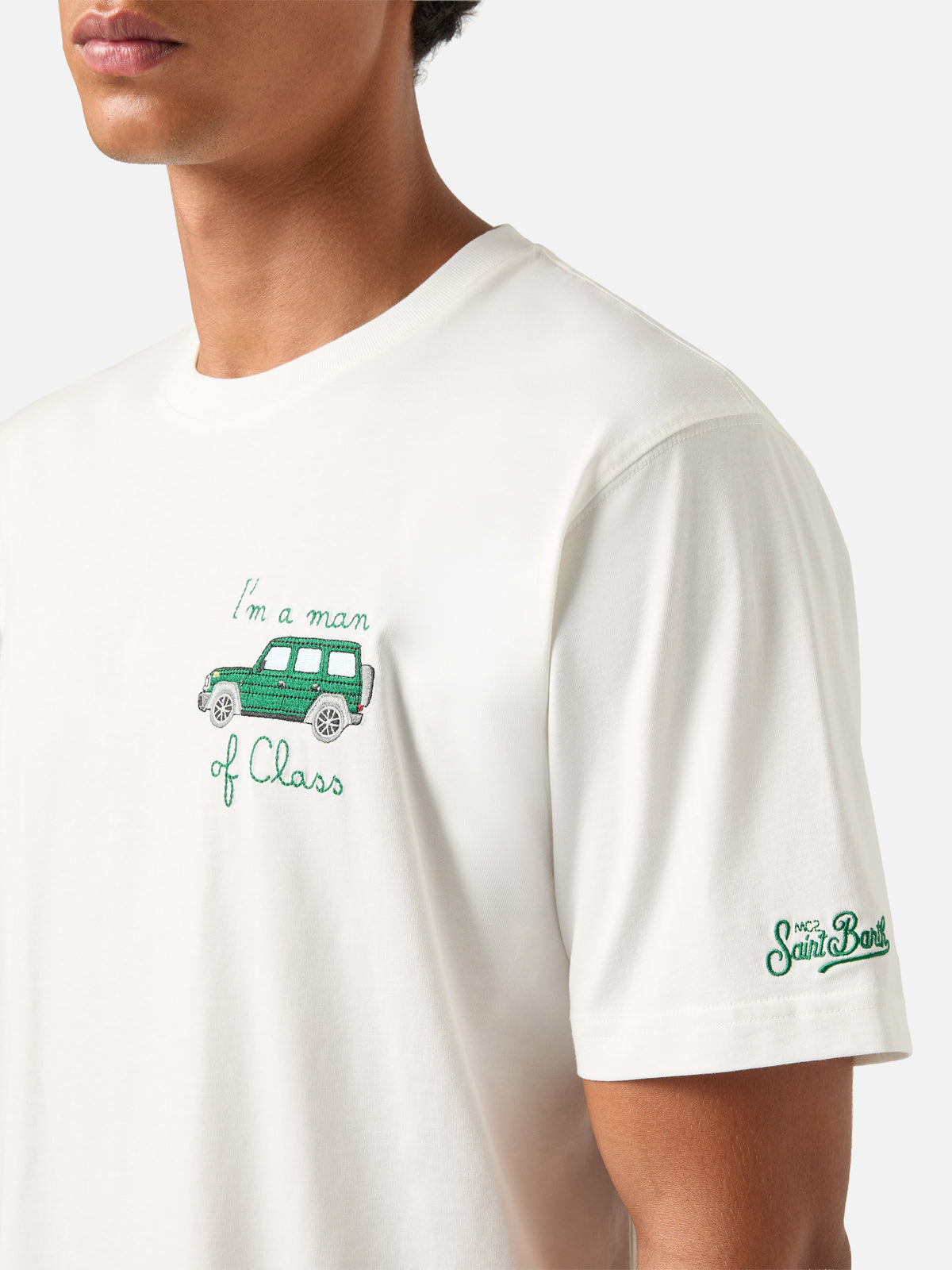 T-shirt Arnott off white in cotone con ricamo I'm A Man Of Class