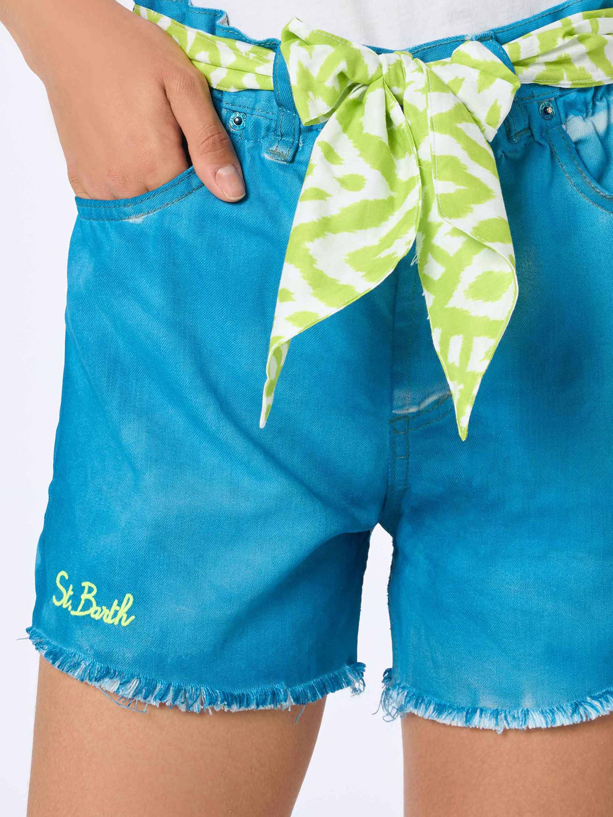 Turquoise Arizona denim shorts with embroidery and appliqués