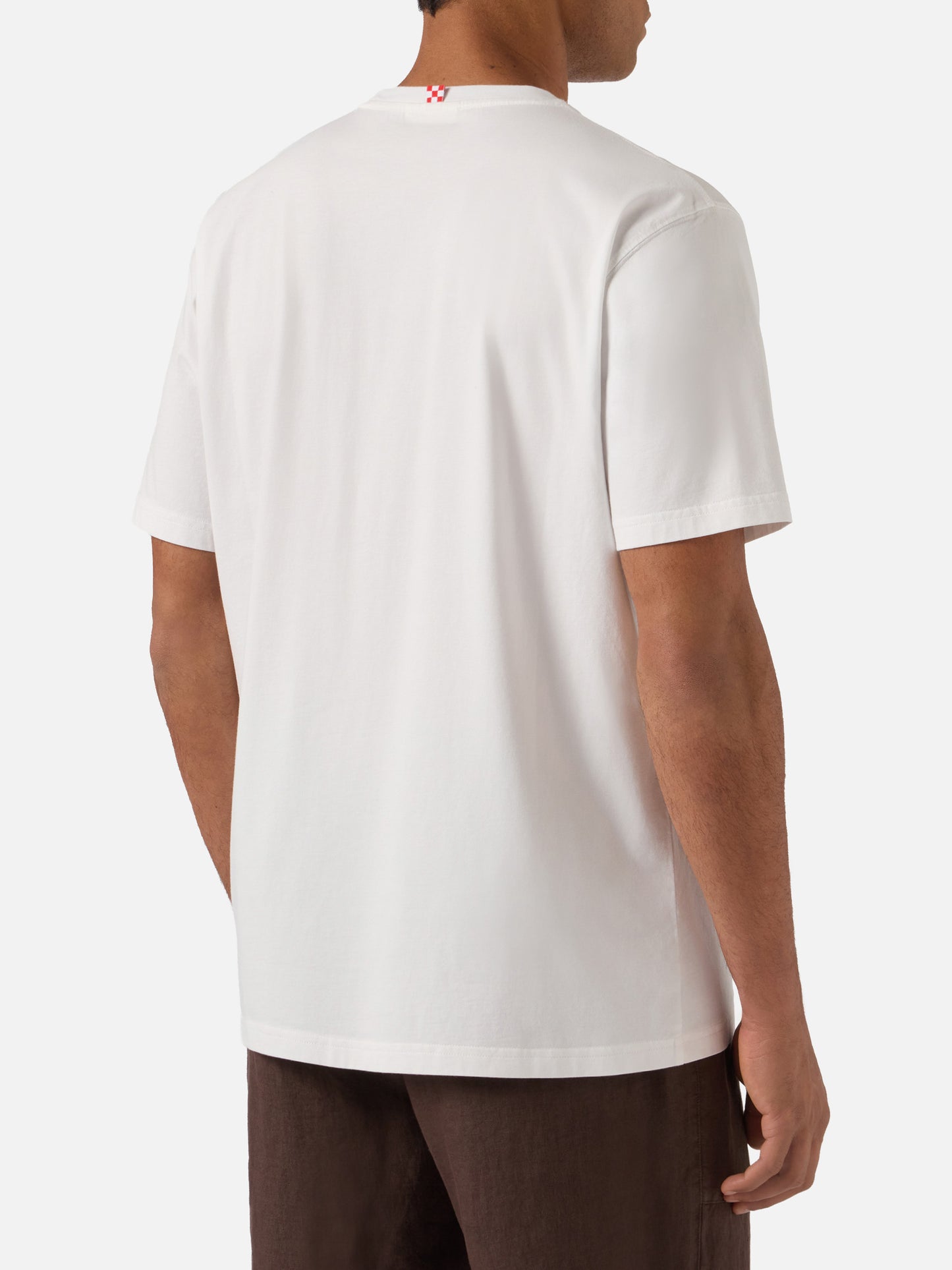 Camiseta Austin blanca con bordado watch y Coke Is Too Expensive 