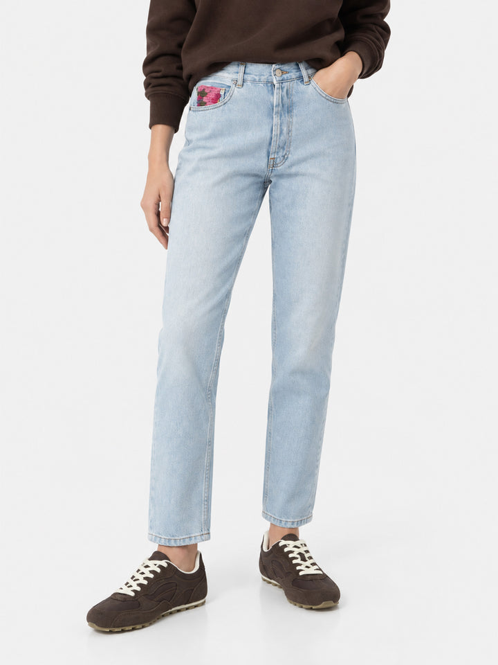 Jean Belleville en denim bleu clair avec poches au crochet 