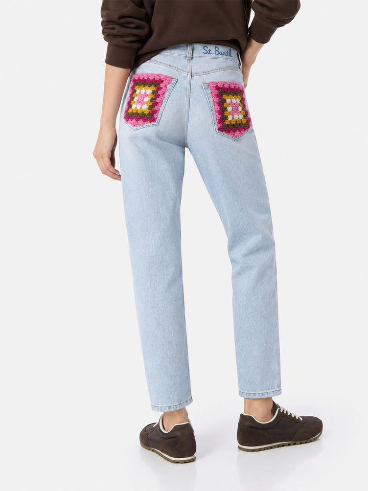 Jean Belleville en denim bleu clair avec poches au crochet 