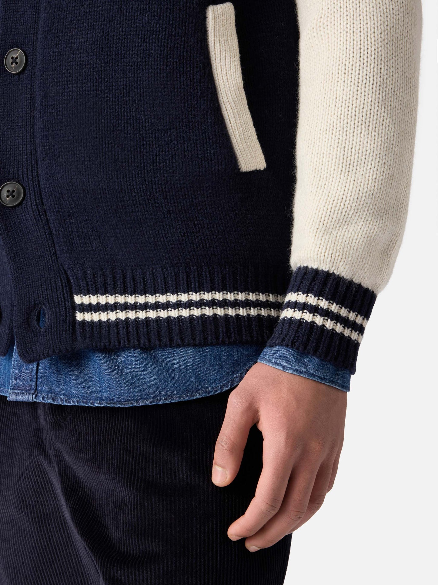 Bomber Benjamin in maglia blu navy stile college