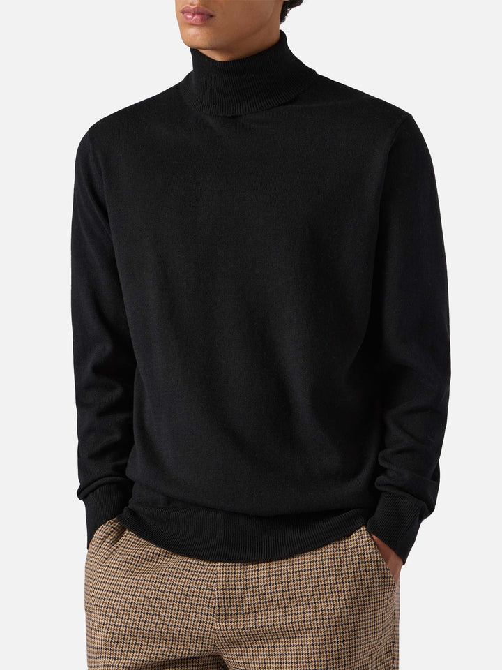 Black merinocash turtleneck Bond
