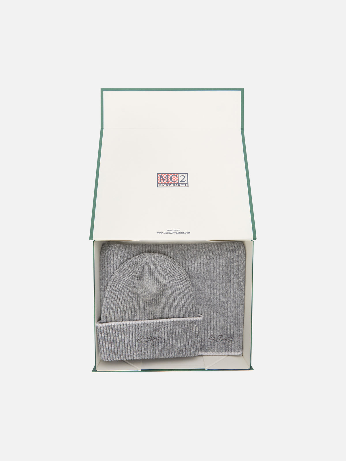 Ensemble bonnet et écharpe en laine grise 