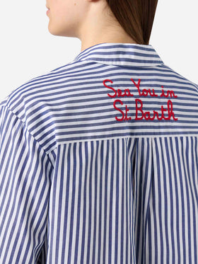 Camisa Brigitte con rayas azules y bordado See You In Saint Barth 
