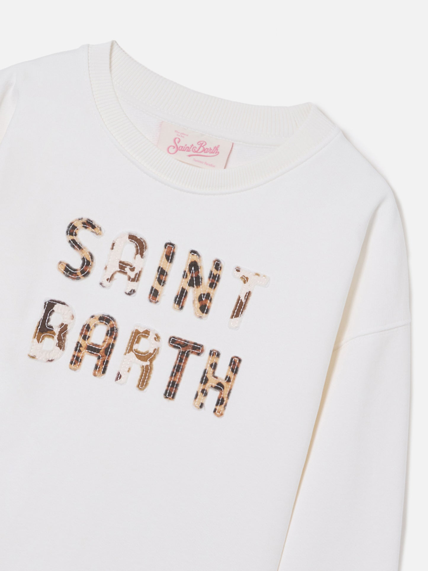 Briony Crewneck Sweatshirt in white with leopard patch