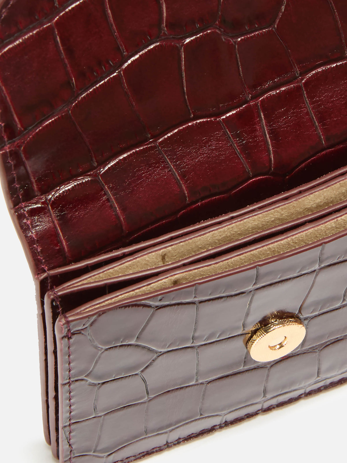 Tarjetero de piel bordeaux con estampado croco 