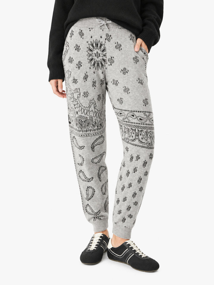 Knitted sweatpants Charlie with grey bandana print