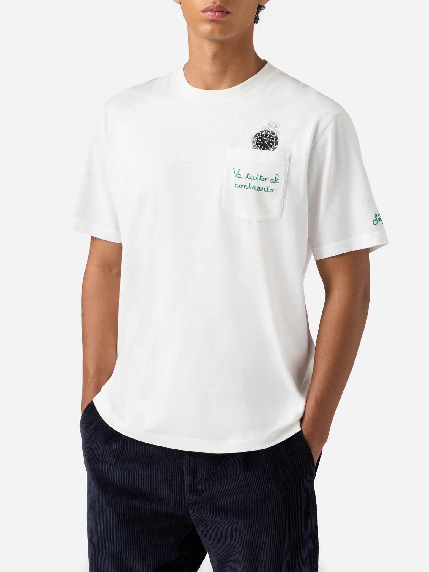 Connor-Baumwoll-T-Shirt in Weiß mit „Va tutto al contrario“-Stickerei auf der Tasche
