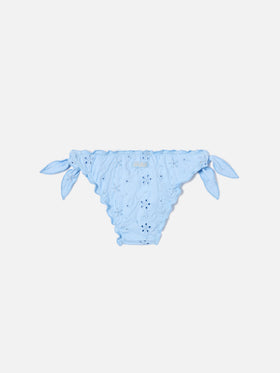 Slip de baño Cric azul claro de sangallo con bordado floral 