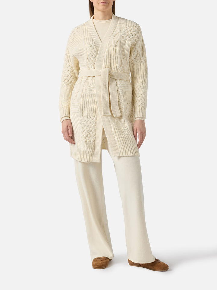 Maxi cardigan da donna con ricamo e cintura