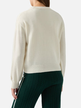 White crewneck Danya with Cortina Habitué patch