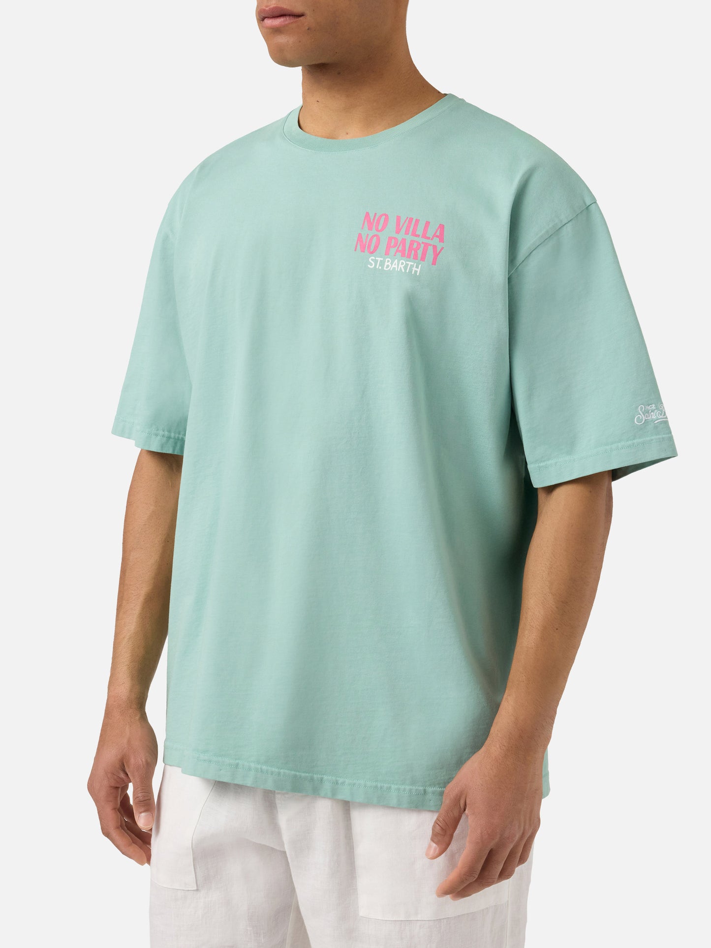 Camiseta Delmar verde con estampado No Villa No Party y maxi gráfico en la espalda 