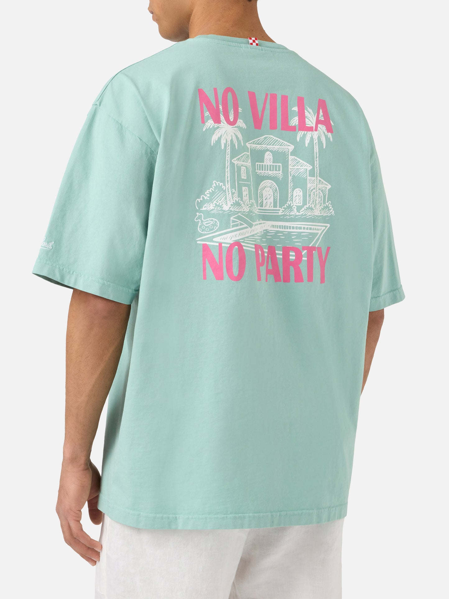 Camiseta Delmar verde con estampado No Villa No Party y maxi gráfico en la espalda 