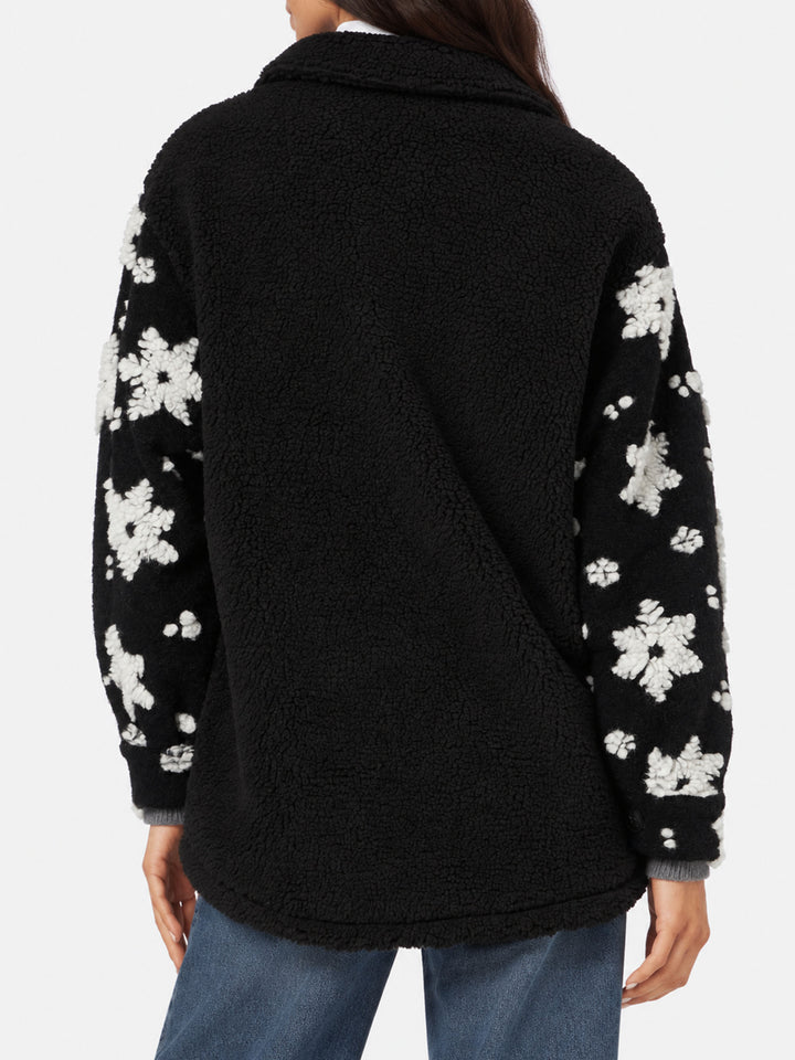 Black sherpa Elys jacket with snowflake pattern