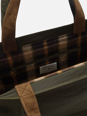 Sac Essential en tote ciré vert militaire avec logo brodé 