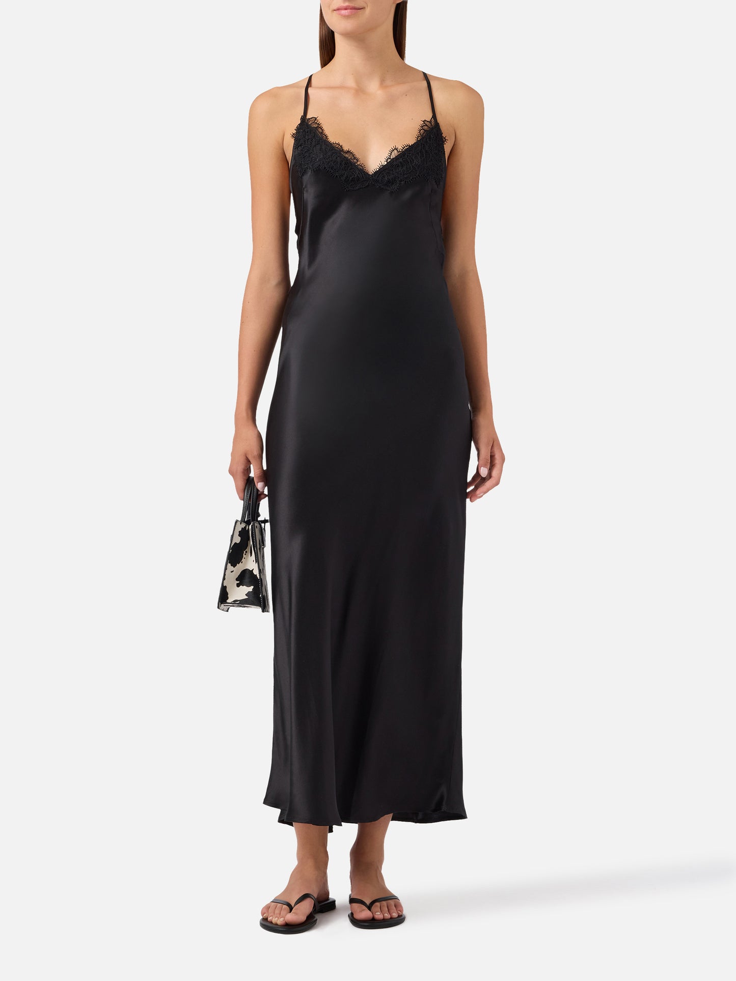 Robe nuisette en satin Eydis en noir 