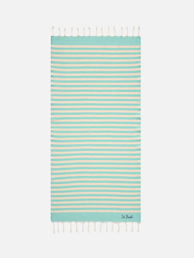 Toalla de playa fouta con rayas verde agua y blancas 