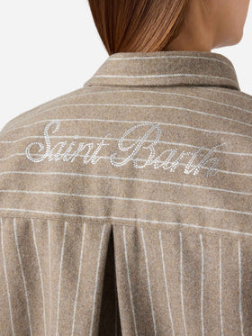 Camisa de franela de mezcla de lana Gigy Beige con rayas diplomáticas y logotipo de strass 