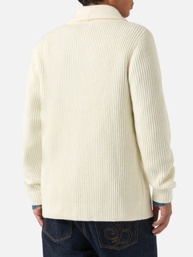 Cárdigan Glasgow de lana color off white con cuello chal 