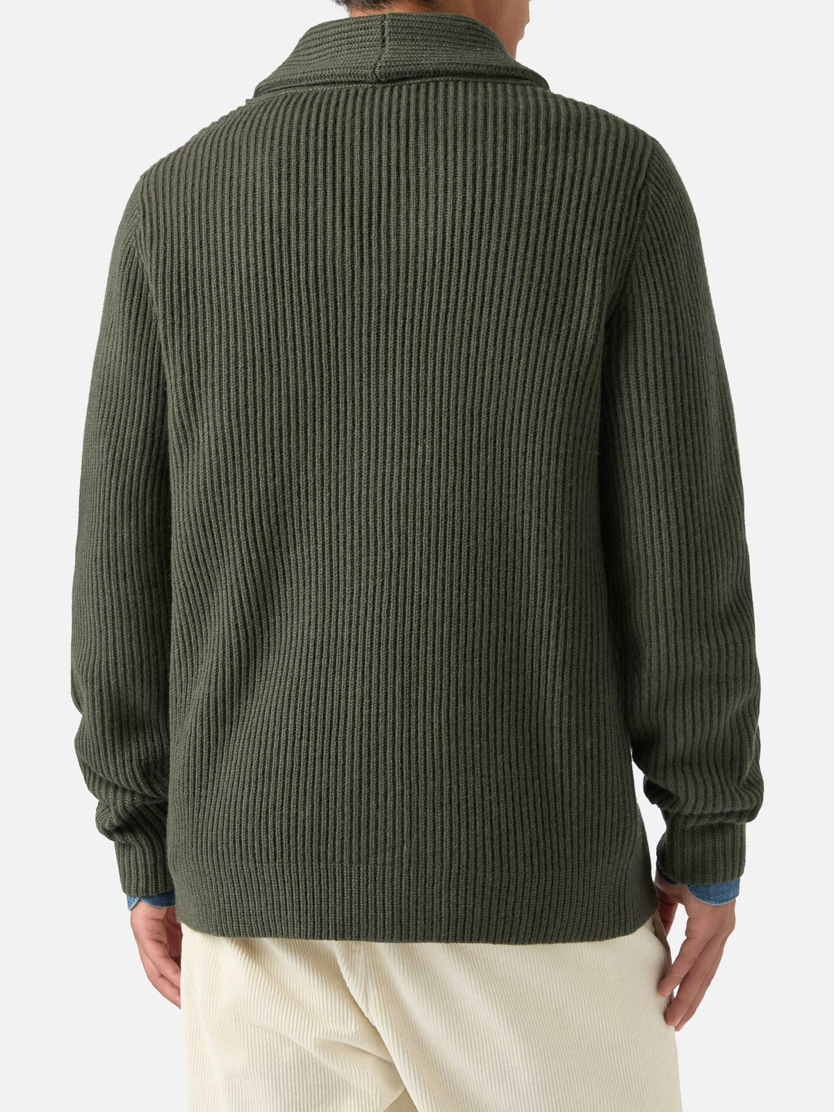 Cardigan Glasgow verde in lana con collo a scialle
