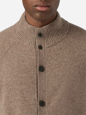 Cardigan Galway en laine d'agneau beige avec col montant 