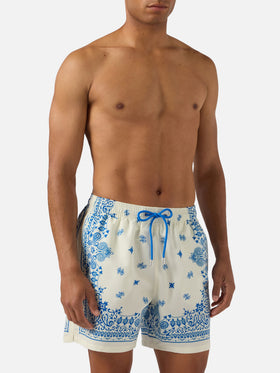 Bañador Gustavia azul claro y blanco con estampado bandana 