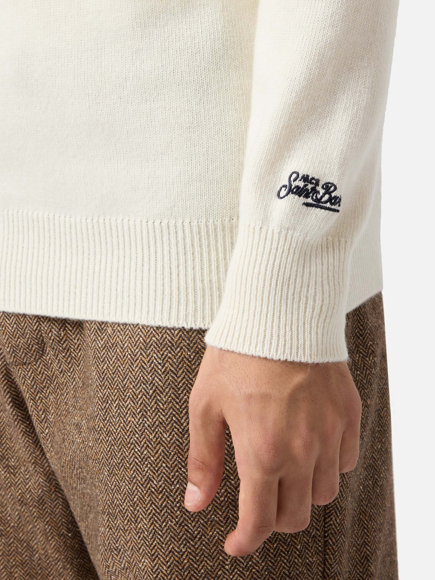 White sweater Heron with Bollicine please embroidery