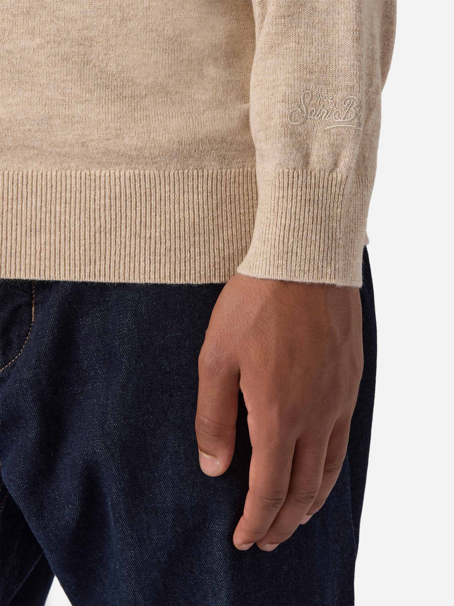 Rundhalspullover Heron Light mit Va tutto al contrario-Stickerei