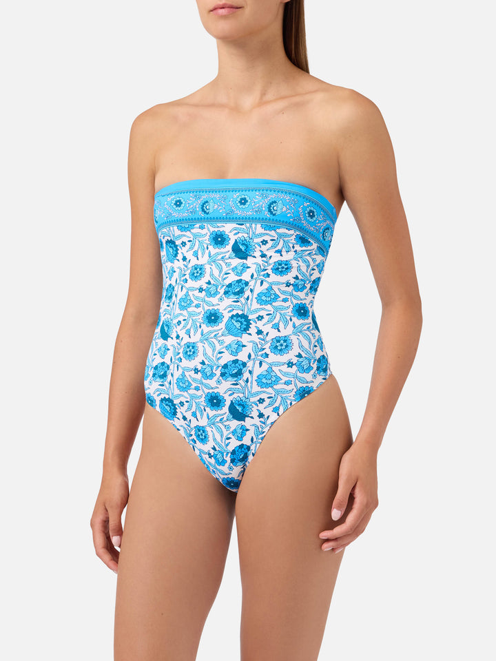 Bañador de una pieza bandeau Khyra con estampado batik floral 
