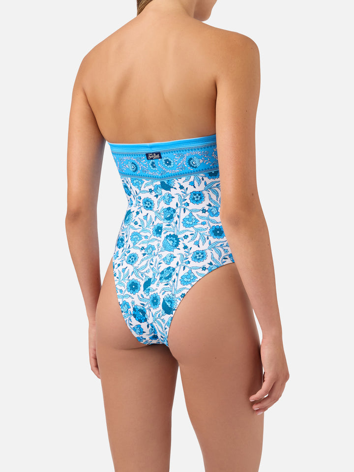 Khyra Bandeau-Badeanzug mit floralem Batik-Print 