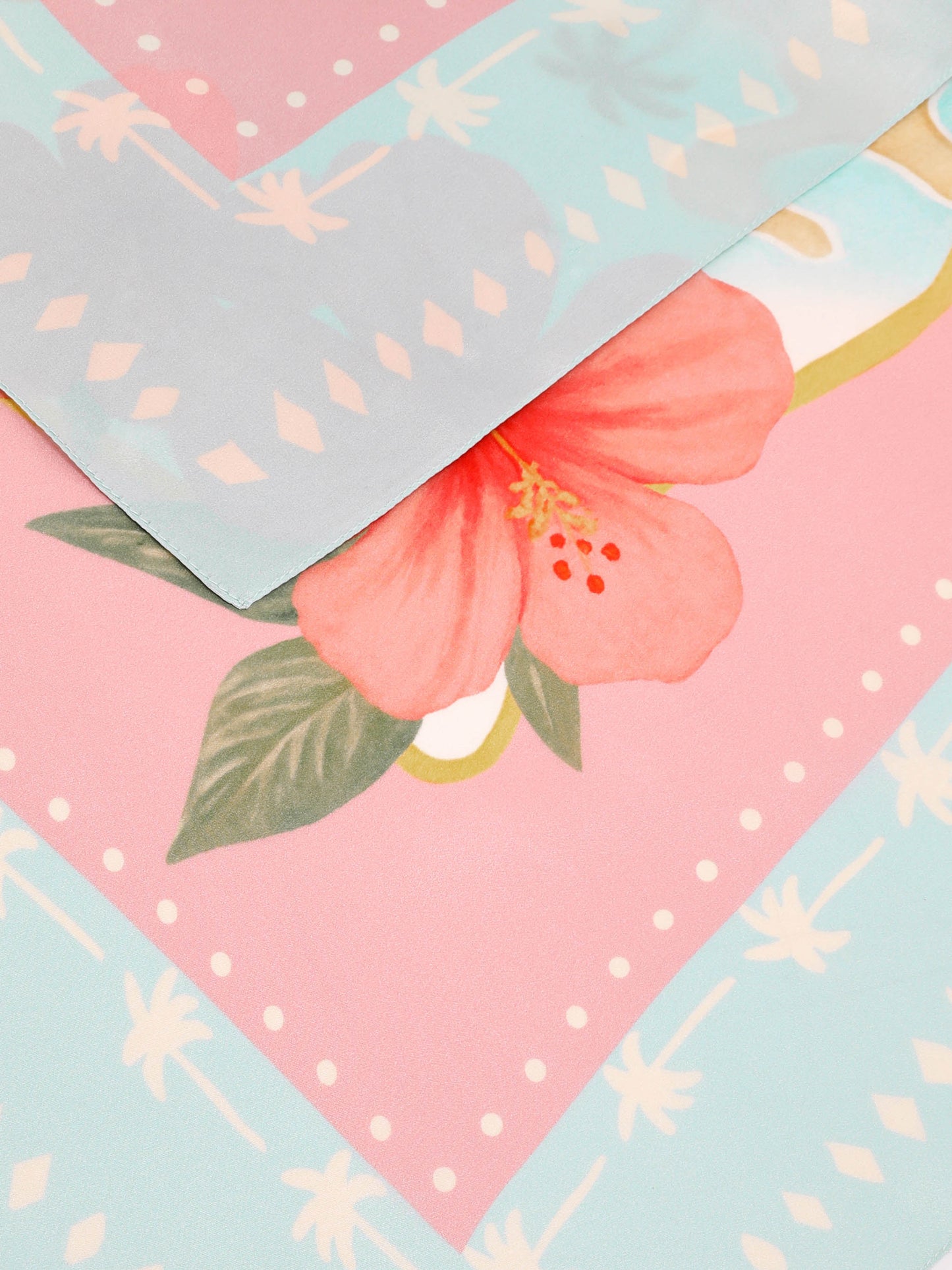 Foulard Kitana de pura seda con estampado del mapa de St. Barth 