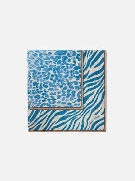 Pañuelo Kitana de seda pura con estampado animal azul 