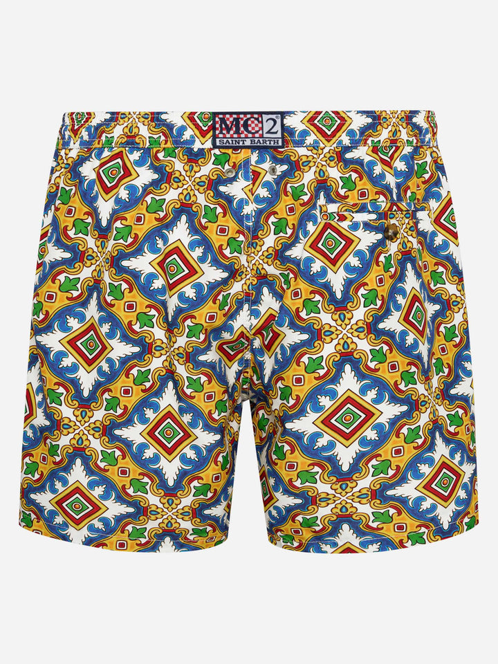 Herren-Badeshorts aus leichtem Stoff mit Majolika-Print