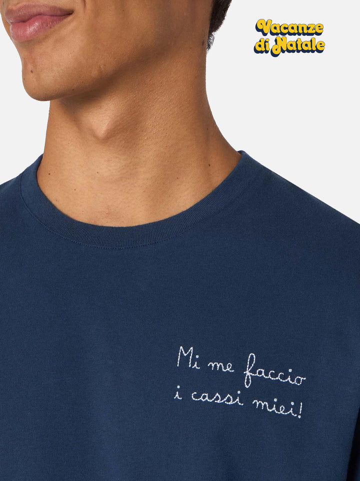 Blaues Herren-T-Shirt Luton mit Mi me faccio i cassi miei! Stickerei | VACANZE DI NATALE SONDERAUSGABE
