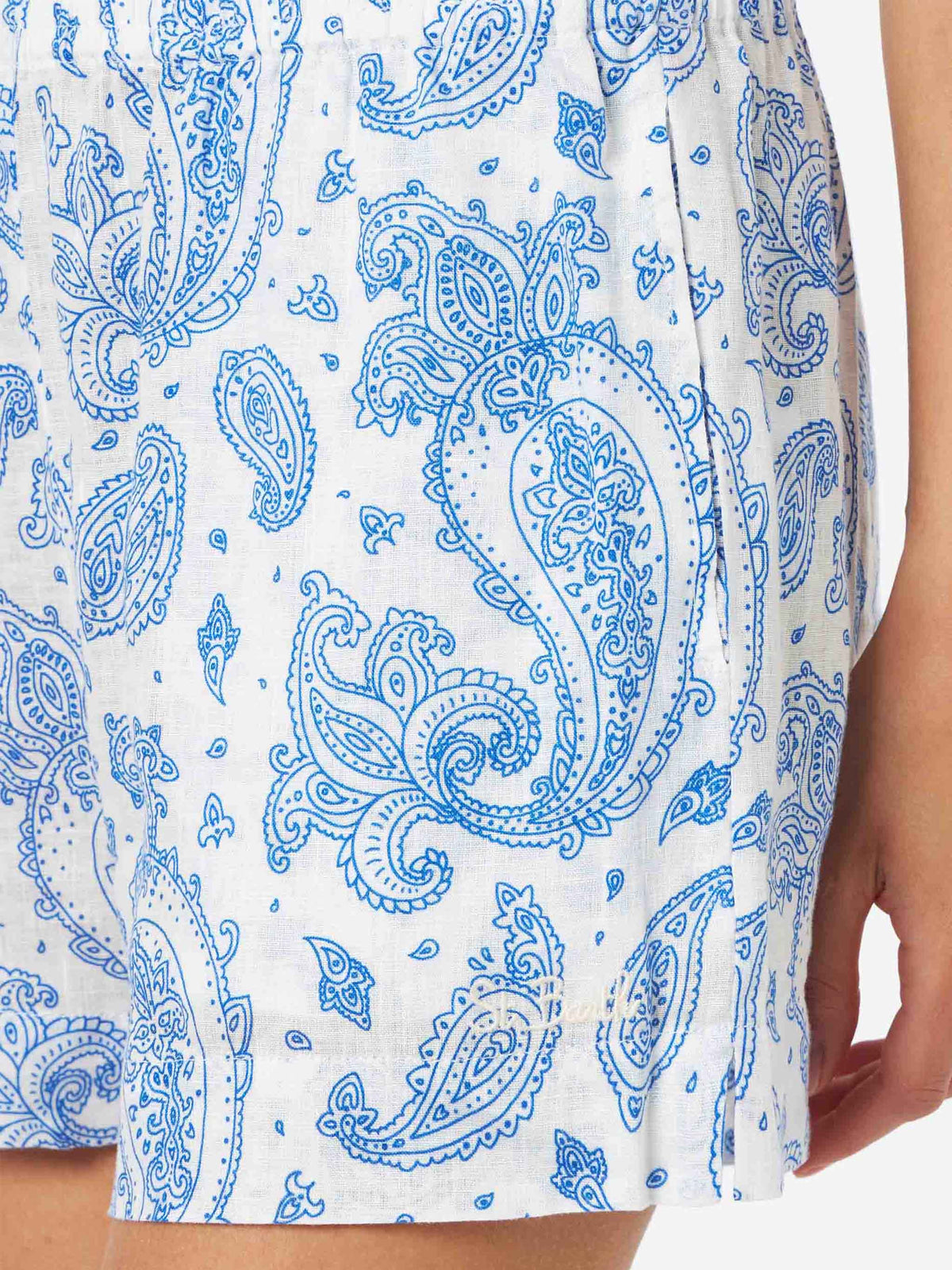 White Meave linen shorts with paisley print