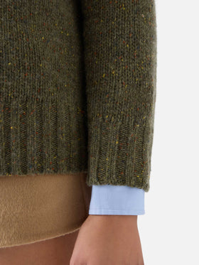 Pull col roulé Meghan Donegal en maille de mélange de laine vert militaire 