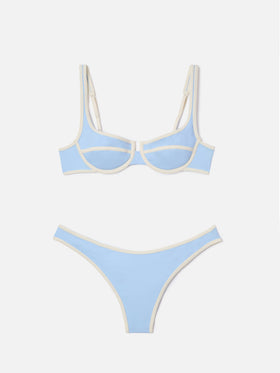 Bikini string Amira Naomi azul claro con ribetes en contraste blancos 