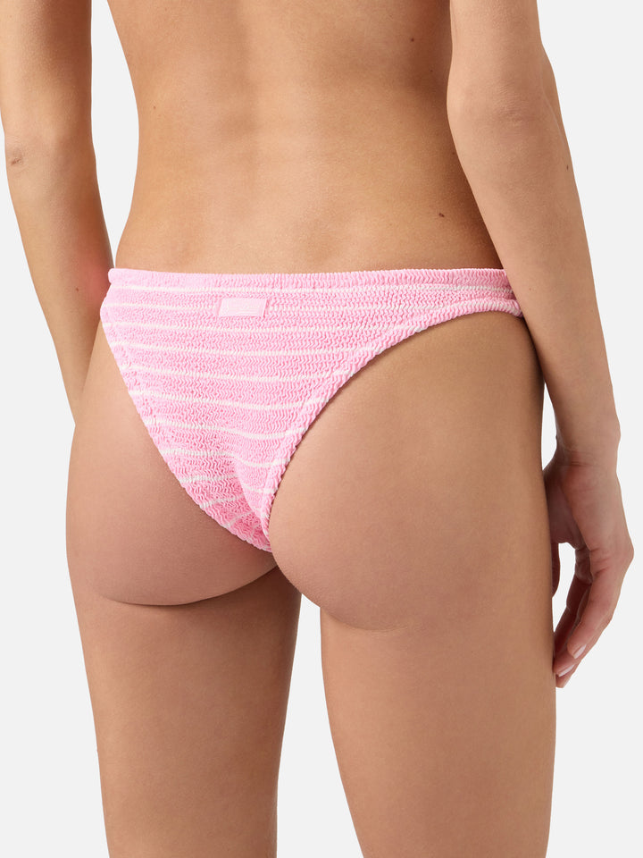 Bas de bikini brésilien Naomi en tissu gaufré à rayures roses et blanches 