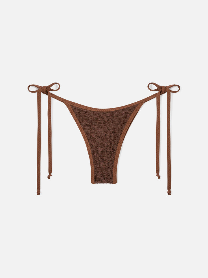 Bas de bikini Norah marron à liens, coupe cheeky, en tissu crinkle 