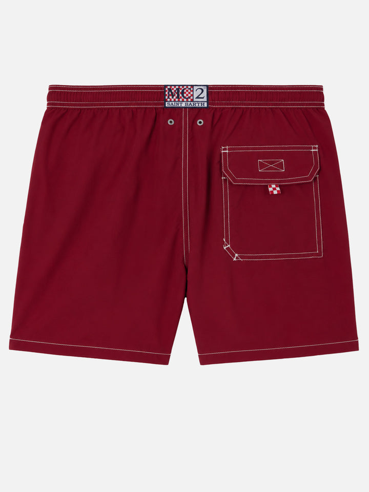 Burgunderfarbene, mittellange, klassische, leichte Badeshorts von Patmos