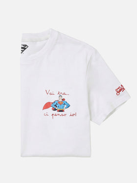 Weißes Portofino T-Shirt mit „Vai Tra Ci Penso Io!“ Stickerei | Special Edition 