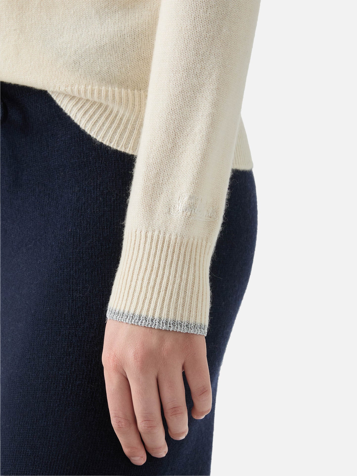 New Queen crewneck in white with Amo Cortina da un pezzo lurex jacquard