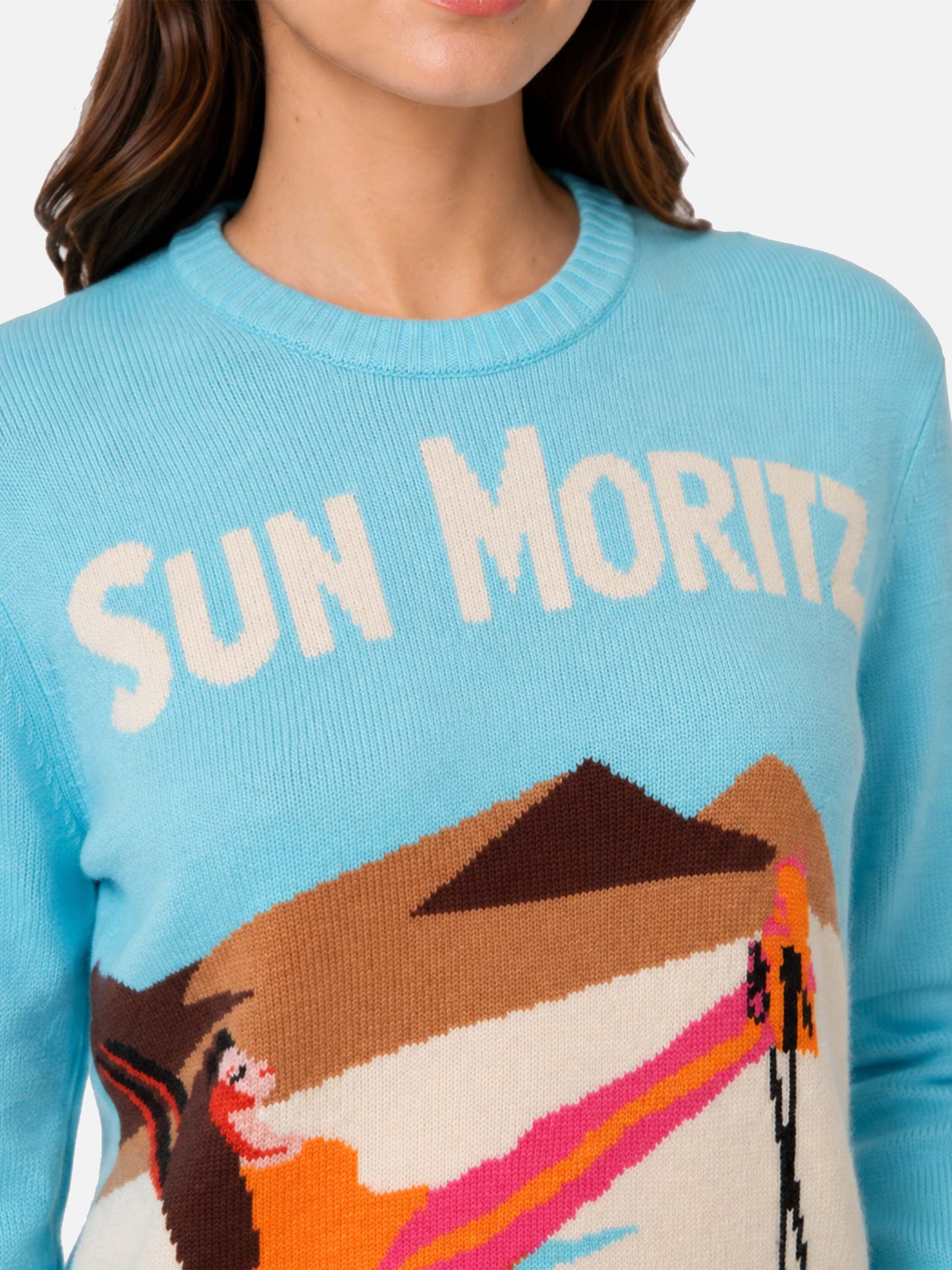 Pull bleu clair New Queen avec jacquard carte postale Sun Moritz 