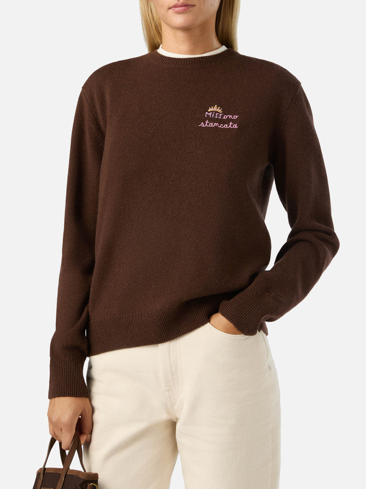 Brown New Queen wool and cashmere blend crewneck with Miss Sono Stancata embroidery