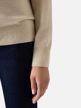 Pull col rond en mélange de laine Grain New Queen et cachemire avec broderie Amore Espresso 